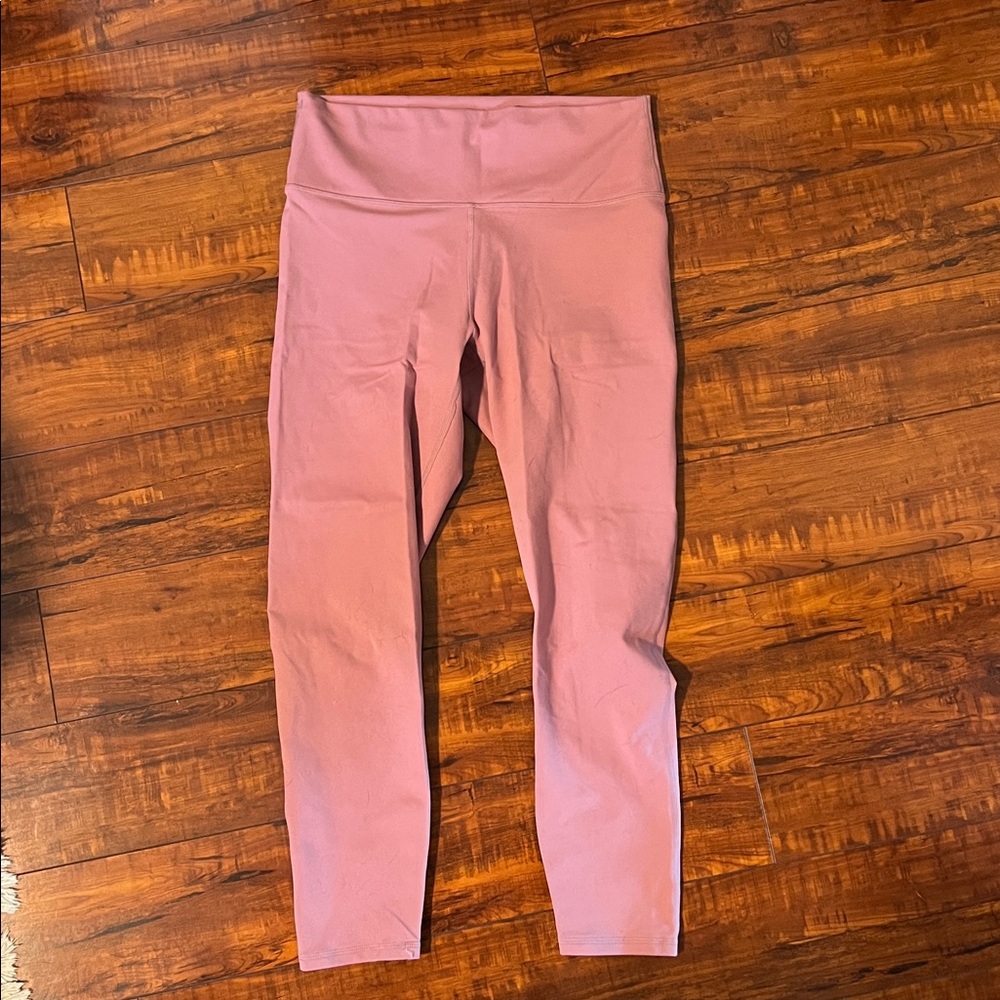 Fabletics Mauve Cropped Leggings | Size Medium